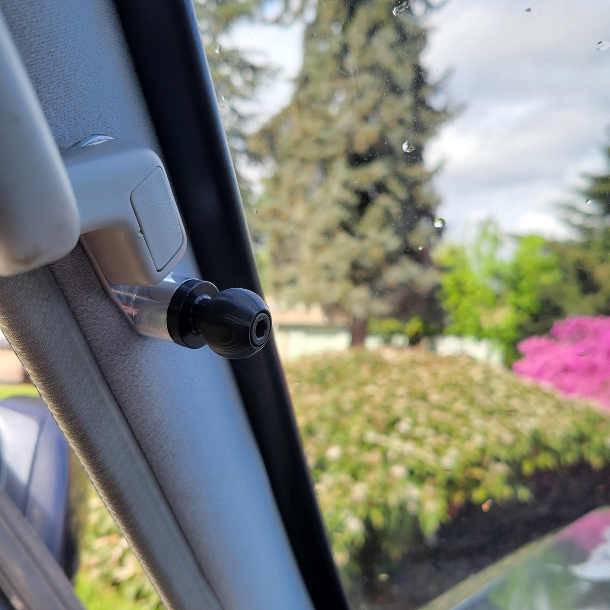 A-Pillar Grab Handle Mount