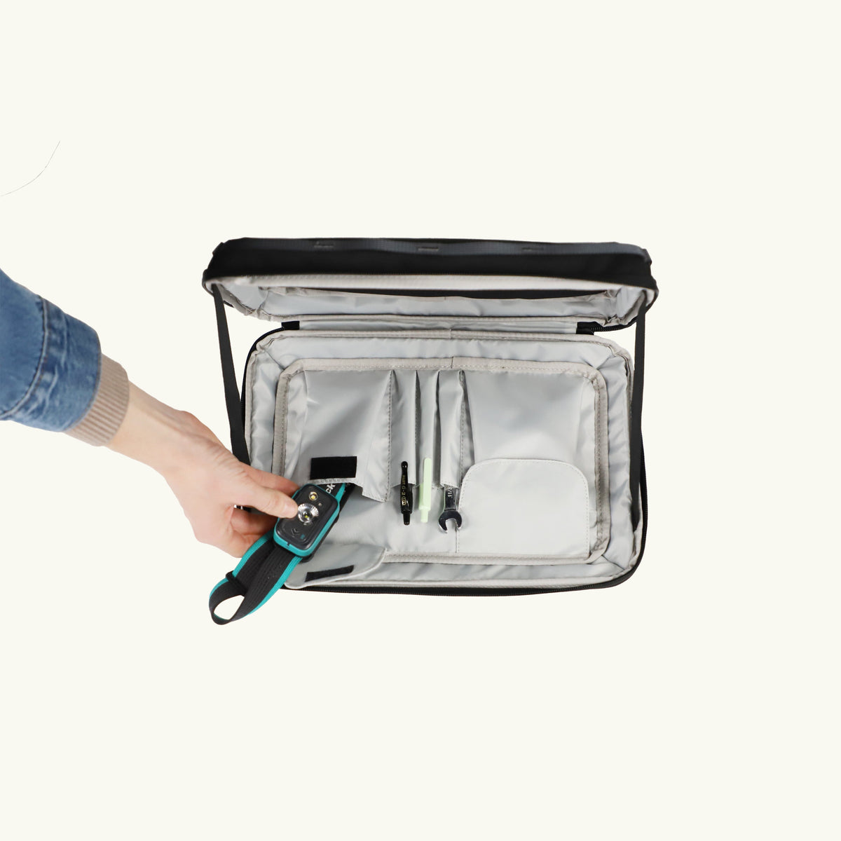 Venture L-Track Stow Away Bag (Medium)