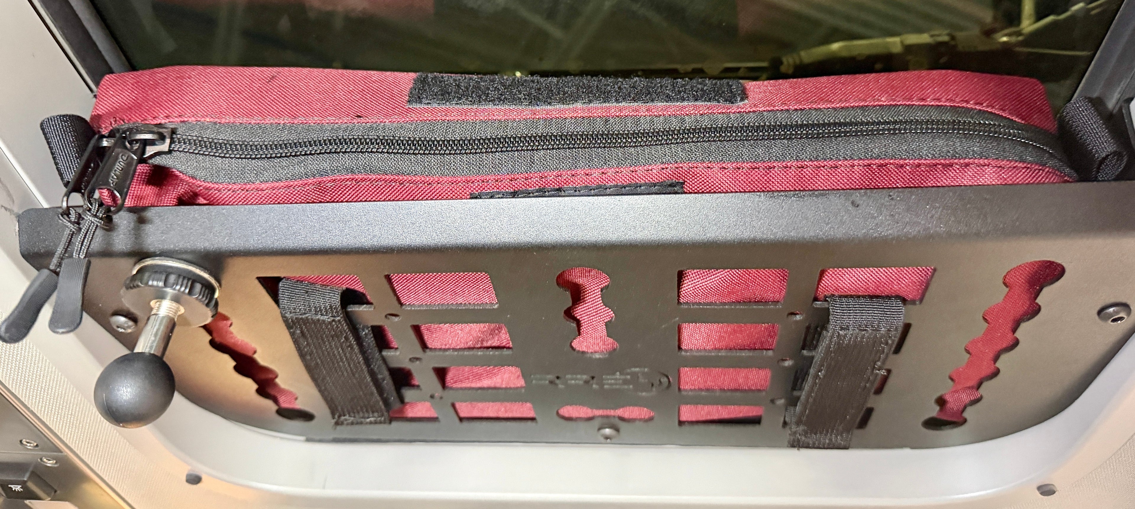 RRE Safari Window Shelf Bag