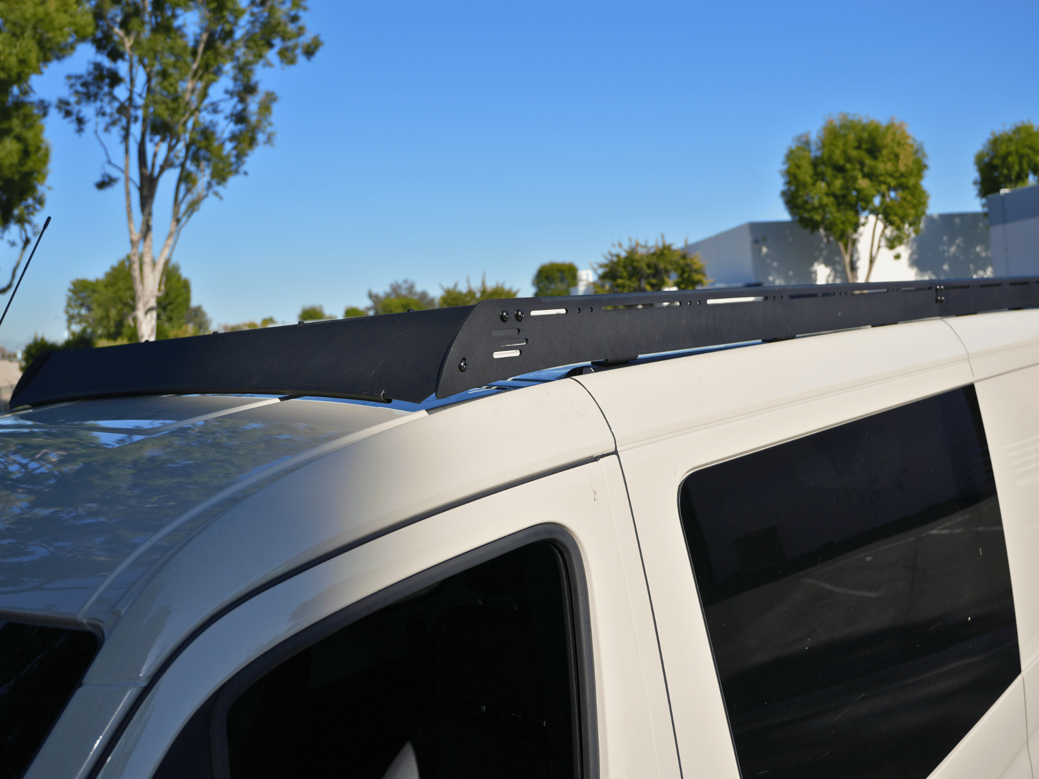 SPRINTER 144" LOW ROOF STEALTH 2.0 ROOF RACK
