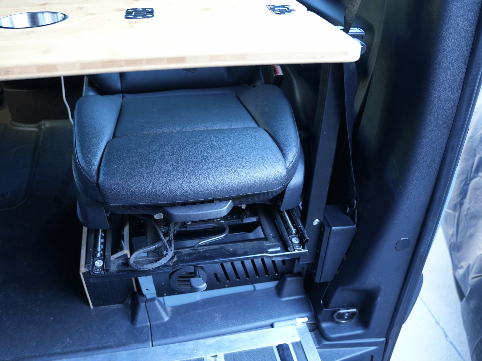 Sprinter Passenger Or Driver B-Pillar Table Adapter