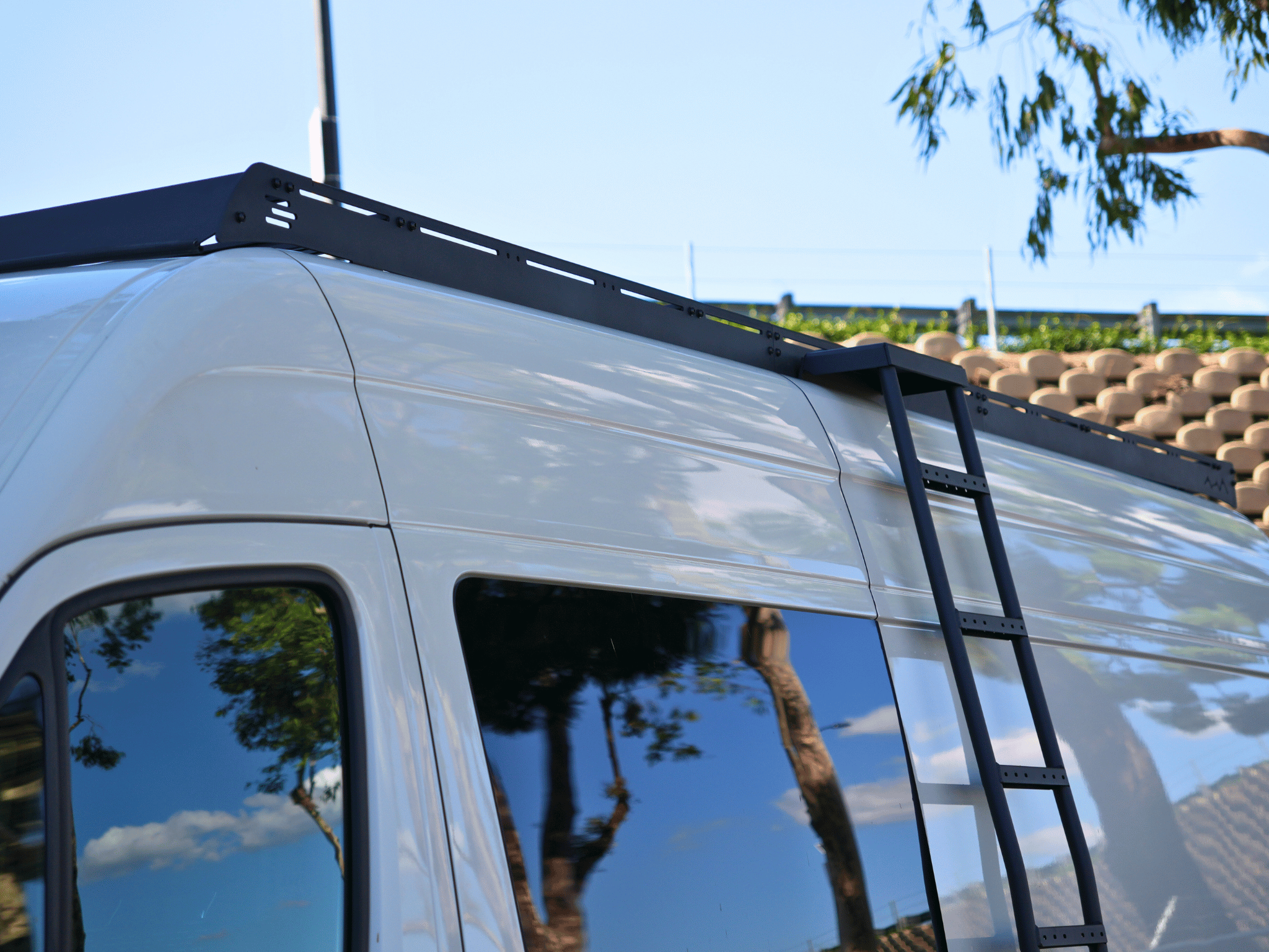 SPRINTER 144" HIGH ROOF STEALTH 2.0 ROOF RACK