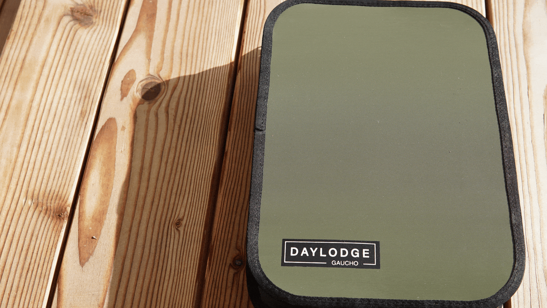 Animated view of the DAYLODGE Gaucho Kitchen Case, part of a vehicle based camp and travel setup